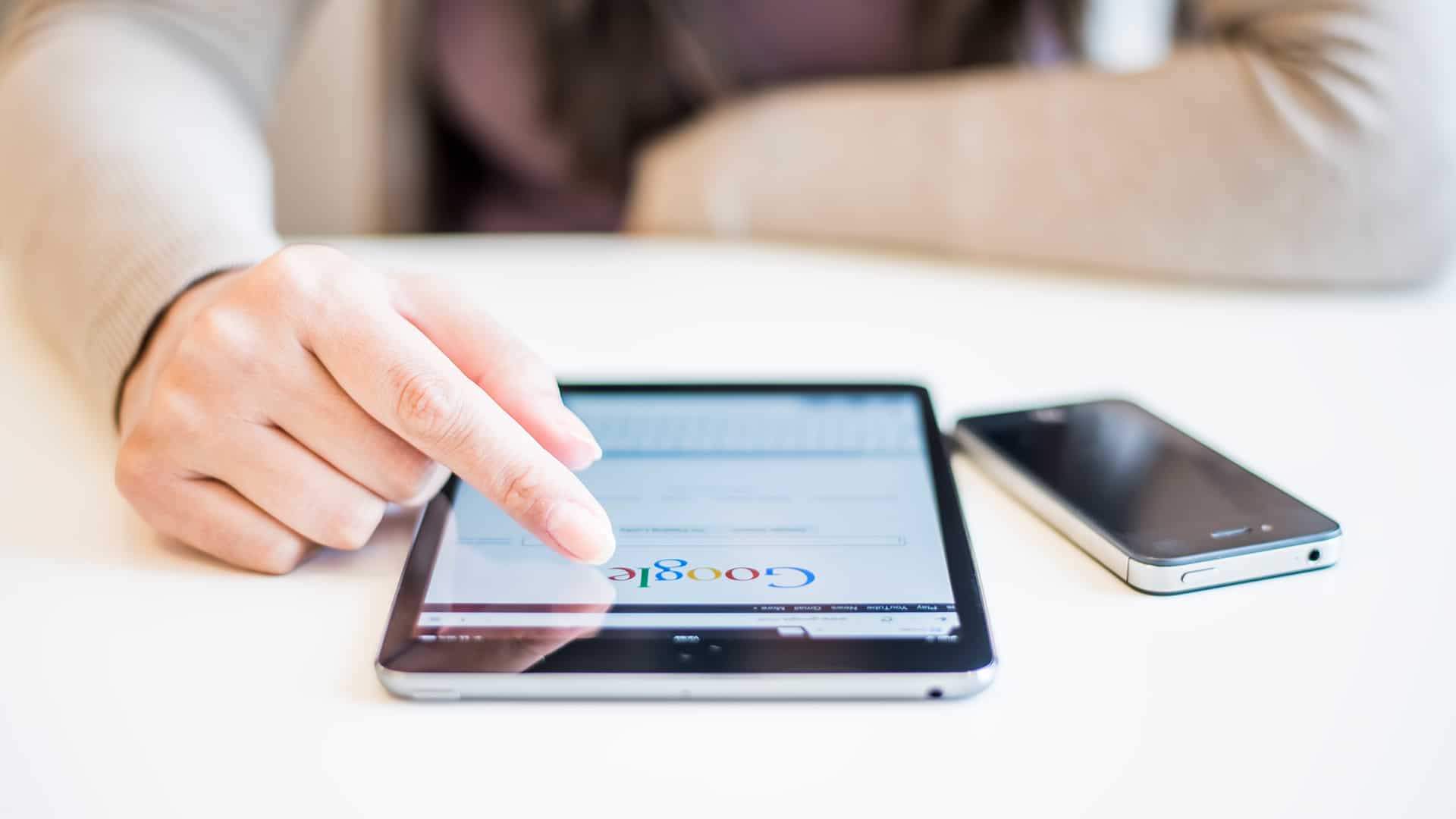Google Discover feed (or technology to recreate humanity)